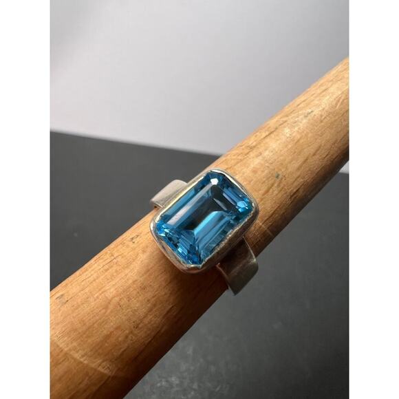 NEW Swiss blue topaz sterling silver ring size 7 / 6.65 grams - Picture 2 of 11